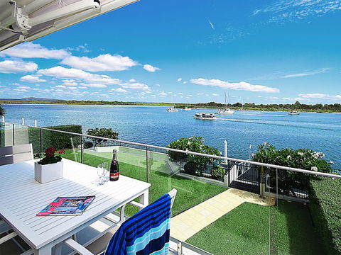 Aqua Linea - Accommodation Main Beach 0