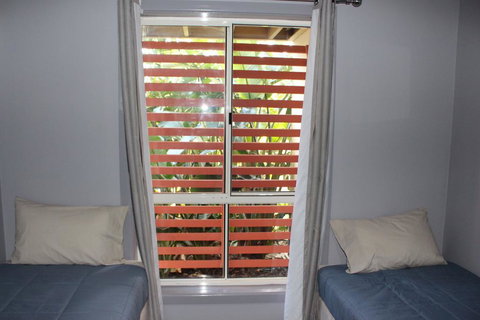 Aqualuna Apartments - Accommodation Main Beach 1