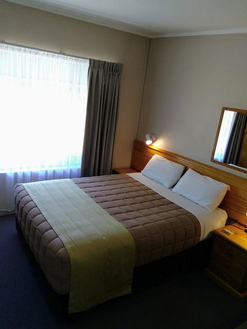 Armidale Rose Villa Motel - Accommodation Main Beach 3