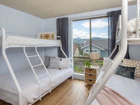 Armstrong Ridge - Affordable Beach Oasis - Accommodation Main Beach 2