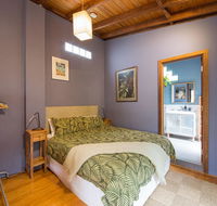 Art  Garden Retreat - Accommodation Main Beach