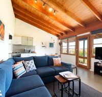 Art at Linden Gate - Accommodation Main Beach