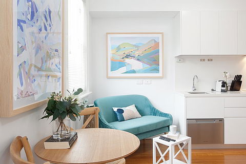 Art Deco Designer Studio In Lewisham - Accommodation Main Beach 2