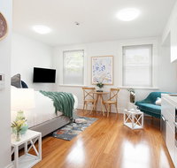 Art Deco Designer Studio in Lewisham - Accommodation Main Beach