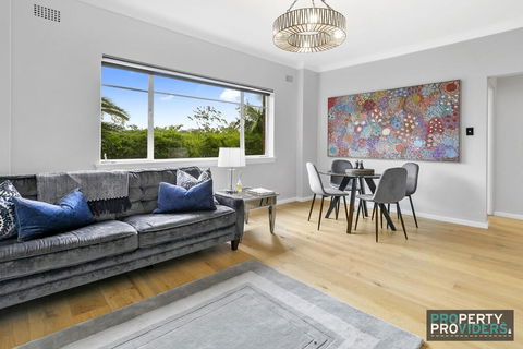 Art Deco Pad - Mosman Furnished Apartment - Accommodation Main Beach 1
