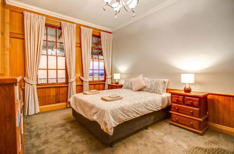 Ashcroft Apartment - Accommodation Main Beach 1