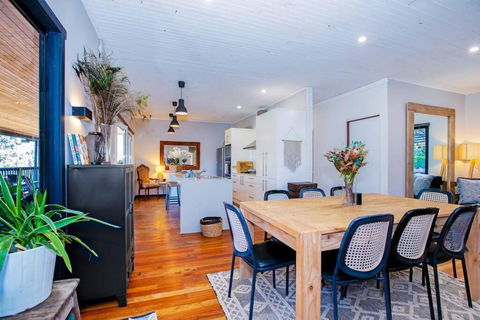 Luxury Farm House On 20 Acres - Sleeps 22 - Accommodation Main Beach 1