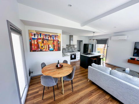 Luxury Holiday Unit 8min Walk To Town Center With Boat Parking - Accommodation Main Beach 2