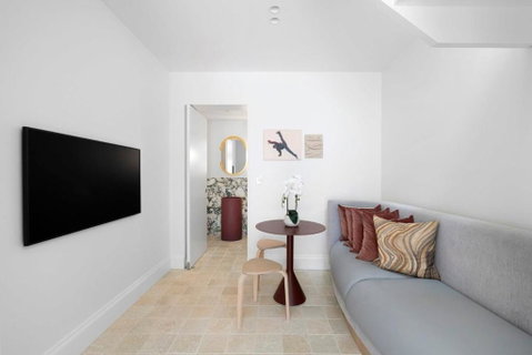 Luxury Designer Redfern House - Accommodation Main Beach 1