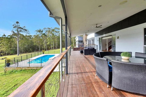 Luxury Mandalong Mansion With Pool & Spa - Accommodation Main Beach 2
