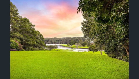 Luxury On Lake Tinaroo Lakefront Living - Accommodation Main Beach 1