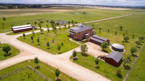 Luxury Pennsylvania Farm House In Langlang Town - Accommodation Main Beach 2
