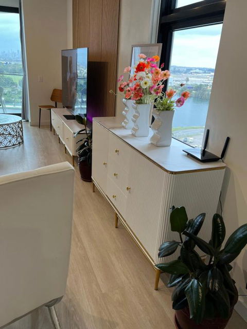 Luxury Apartment With Panoramic Views - Accommodation Main Beach 3