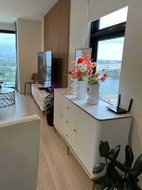 Luxury Apartment With Panoramic Views - Accommodation Main Beach 0