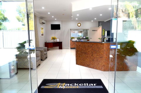 Mackellar Motel - Accommodation Main Beach 1