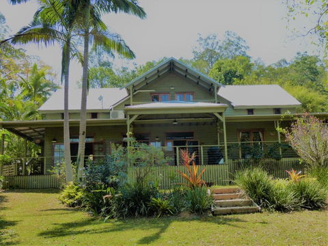 Magnolia Cottage - Accommodation Main Beach 0