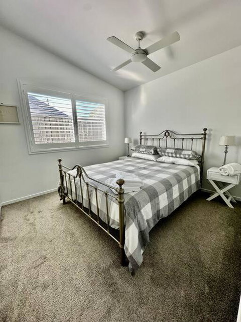 Magnolia Little Gem - Accommodation Main Beach 3