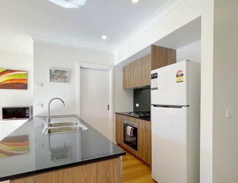 Mambourin Home By GoodLive - Accommodation Main Beach 2