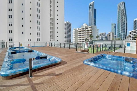 Mantra On View Surfers Paradise By Ready Set Stay - Accommodation Main Beach 2