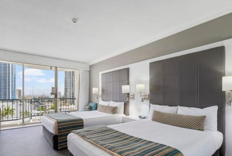 Mantra On View Surfers Paradise By Ready Set Stay - Accommodation Main Beach 0