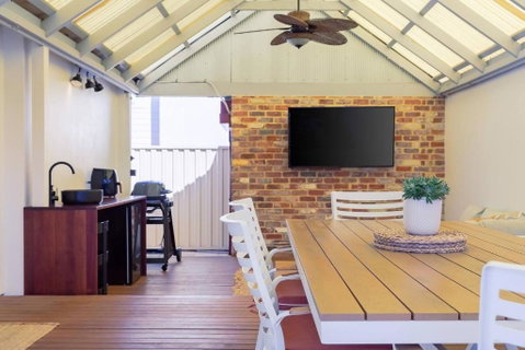 Manning Private Escape By Swan Bnb Management - Accommodation Main Beach 1