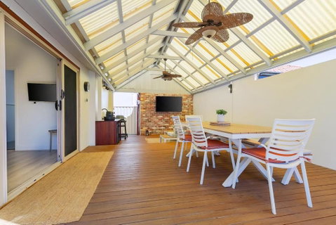 Manning Private Escape By Swan Bnb Management - Accommodation Main Beach 0
