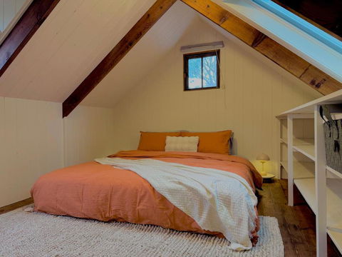 Maccys Cottages - Accommodation Main Beach 3