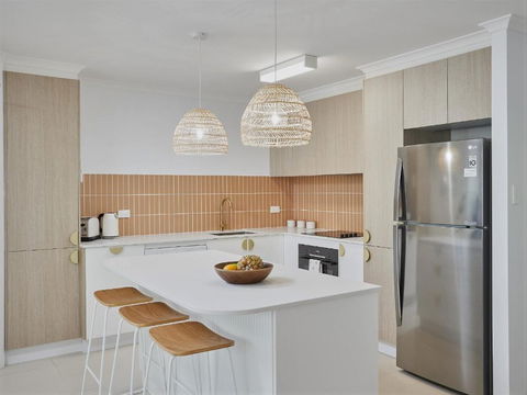 Main Beach Coastal Apartment - Accommodation Main Beach 2
