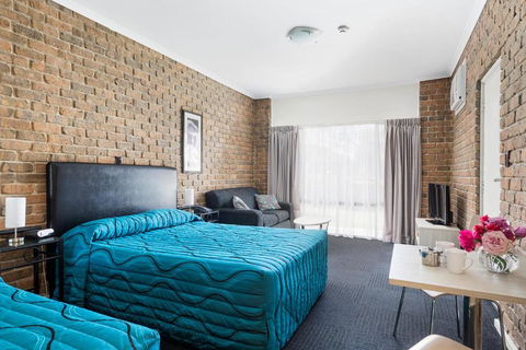 Marion Motel And Apartments - Accommodation Main Beach 1