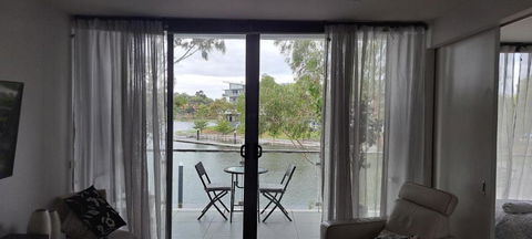 Marina View Apartment On The Maribyrnong River, Melbourne - Accommodation Main Beach 0