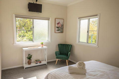 Marnita Farmhouse At Golden Grove Estate Winery - Accommodation Main Beach 3
