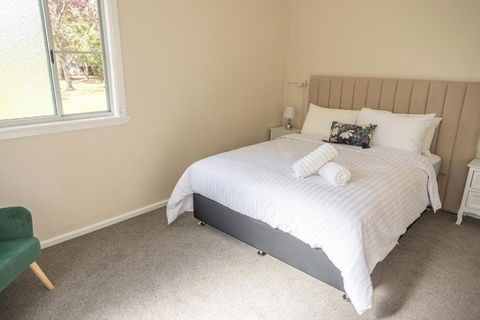 Marnita Farmhouse At Golden Grove Estate Winery - Accommodation Main Beach 2