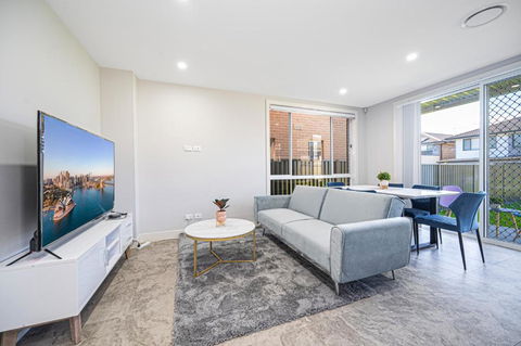 Marsden Park 2 Level Brand New House Near Parks - Accommodation Main Beach 0