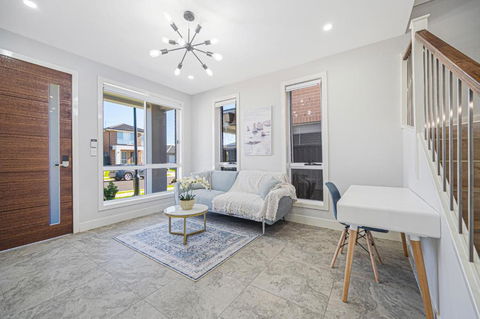 Marsden Park 2 Level Brand New House Near Parks - Accommodation Main Beach 1