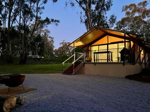 McLean Beach Holiday Park - Accommodation Main Beach 0
