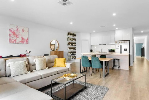 Mellow&Modernized Townhouse-3Beds-Quiet-Anzac Hwy - Accommodation Main Beach 1