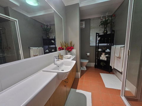 Melville Oasis - Accommodation Main Beach 3