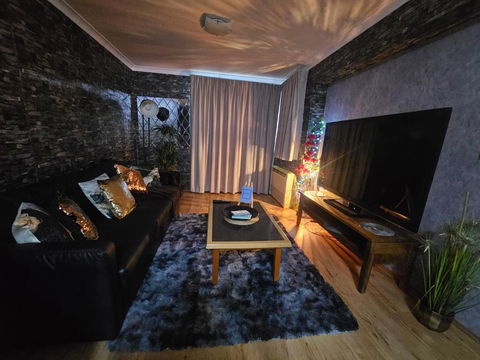 Melville Oasis - Accommodation Main Beach 2