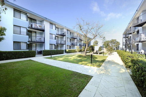 Melville Oasis - Accommodation Main Beach 0
