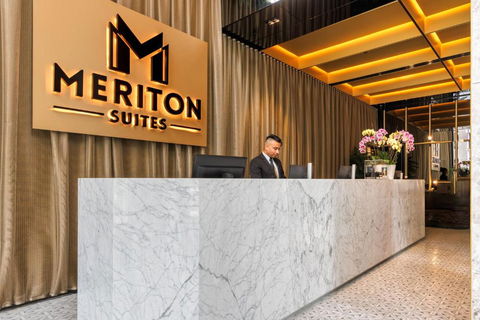 Meriton Suites Melbourne - Accommodation Main Beach 2