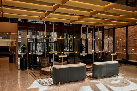 Meriton Suites Melbourne - Accommodation Main Beach 3