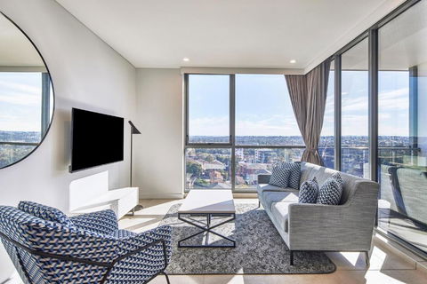 Meriton Suites Liverpool - Accommodation Main Beach 0