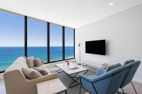 Meriton Suites Surfers Paradise - Accommodation Main Beach 2