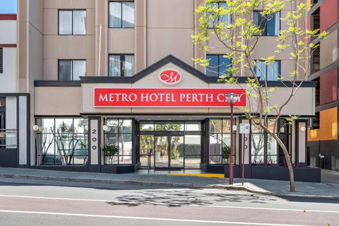 Metro Hotel Perth City - Accommodation Main Beach 2