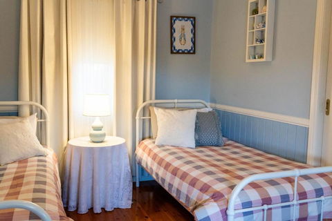 Milford Country Cottages - Accommodation Main Beach 3