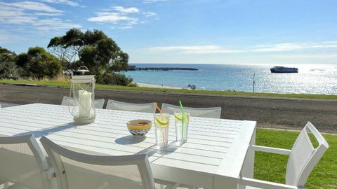 Millpond. - Accommodation Main Beach 0