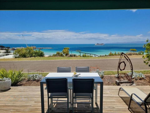 Mint - Accommodation Main Beach 0