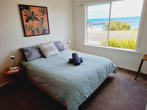 Mint - Accommodation Main Beach 2
