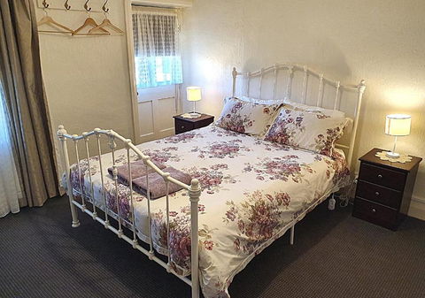 Miss Mabel Cottage - Accommodation Main Beach 3