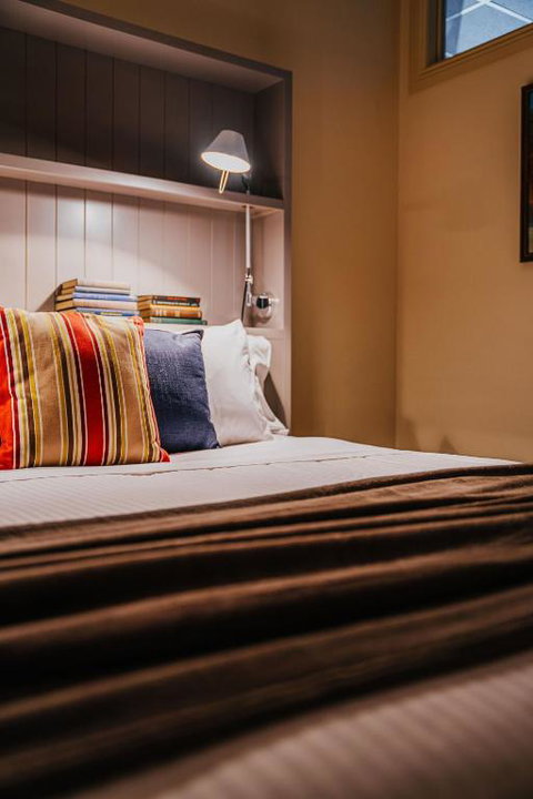 Mister Rice - Accommodation Main Beach 0